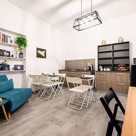 Il Cortile Degli Artisti Bed & Breakfast Marsala Exterior photo