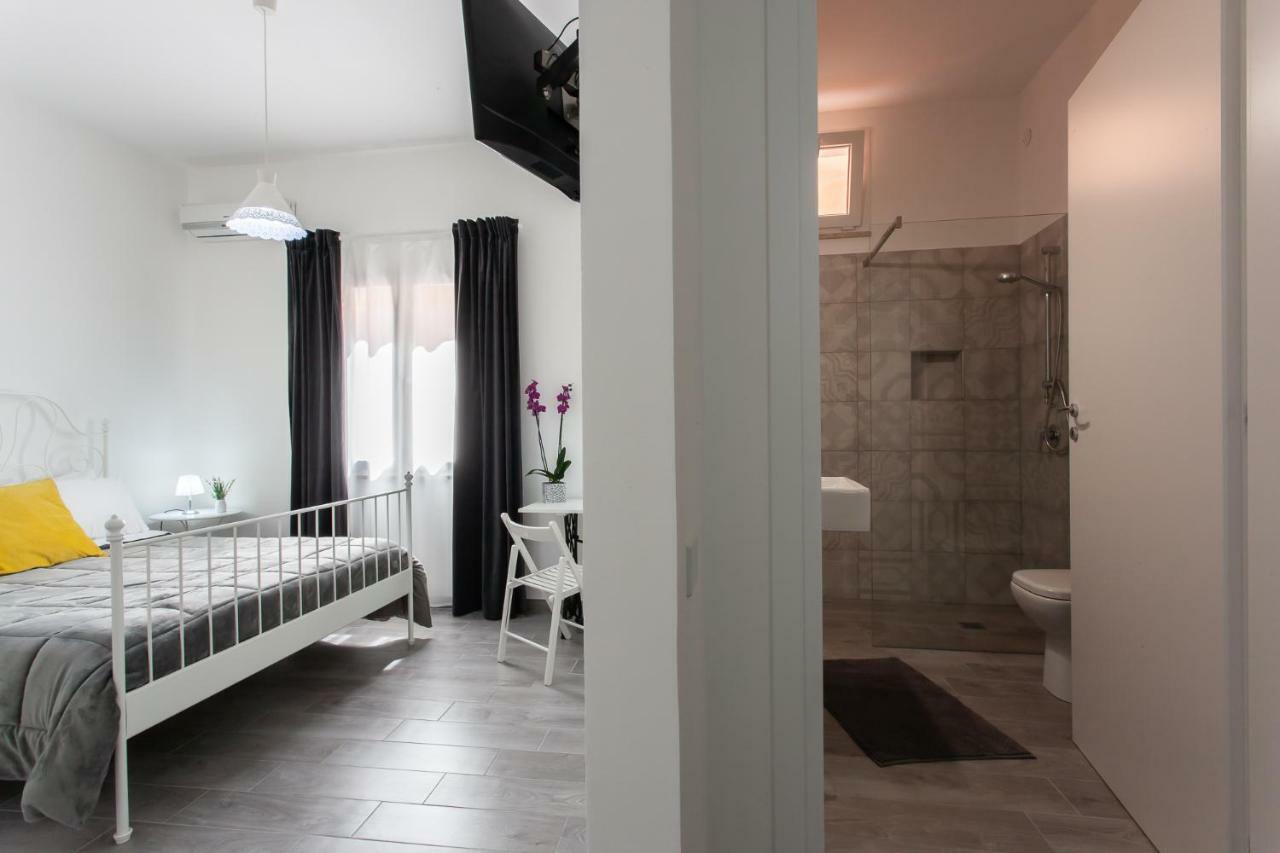 Il Cortile Degli Artisti Bed & Breakfast Marsala Exterior photo